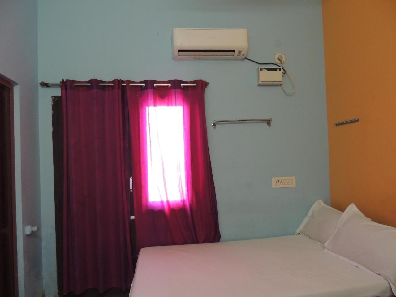 Radha Party Hall Kanchipuram Exterior foto