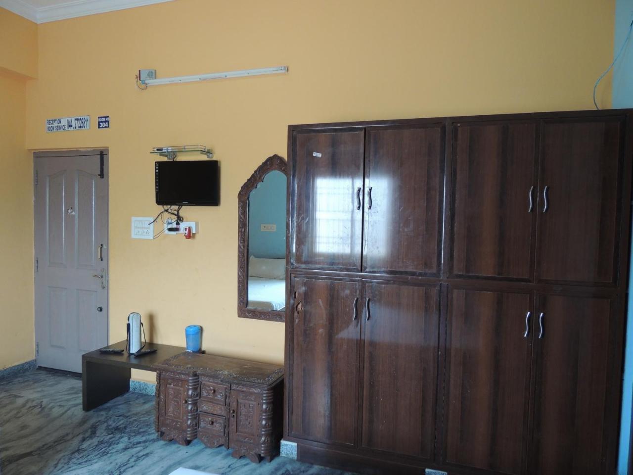 Radha Party Hall Kanchipuram Exterior foto
